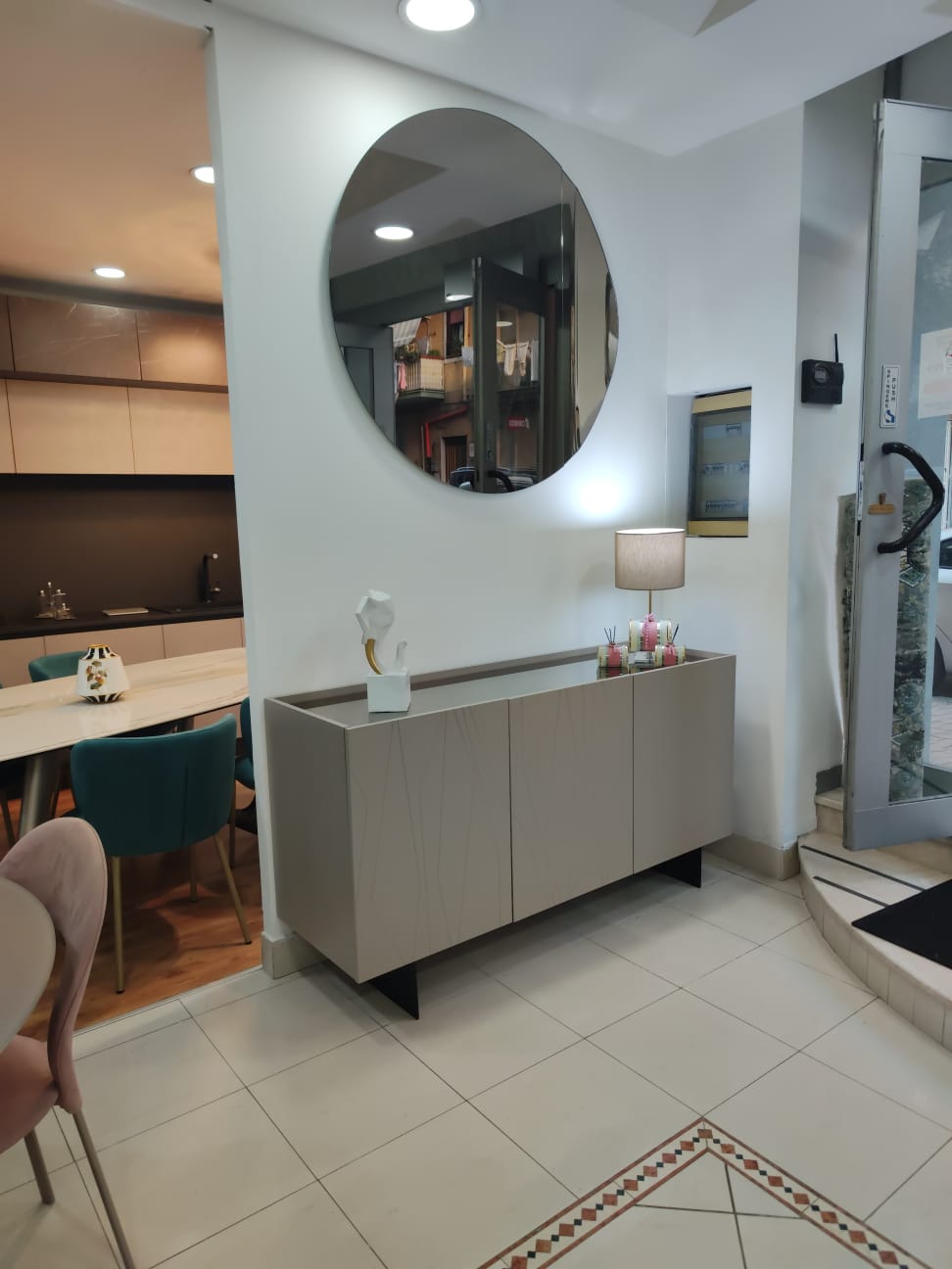 Madia e specchio di Capodarte